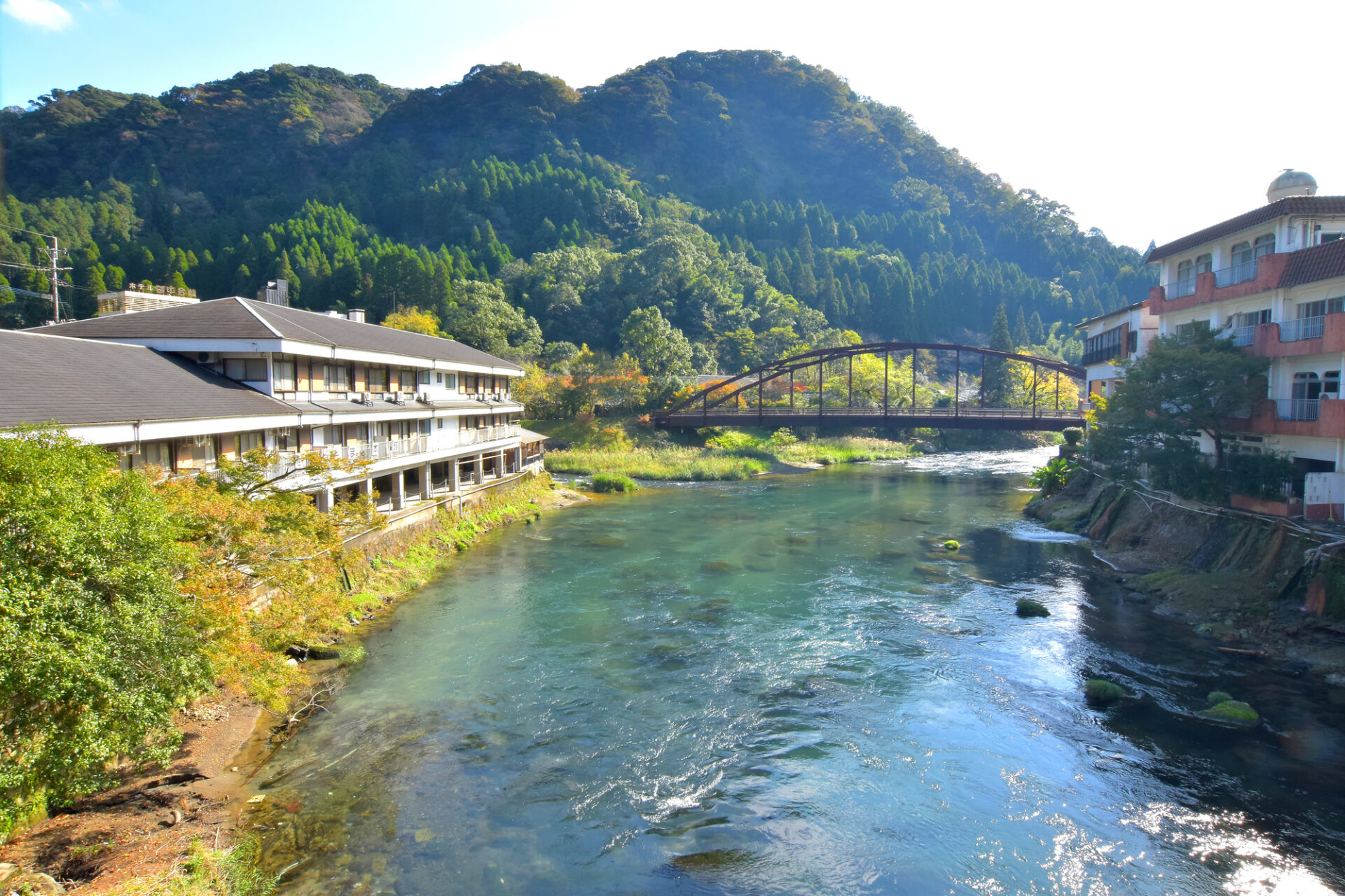 妙見温泉と天降川